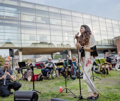 DIT WAS DE BIJEENKOMST VAN ARTS IN SOCIETY AWARD - 2021 DIT WAS DE BIJEENKOMST VAN ARTS IN SOCIETY AWARD - 2021