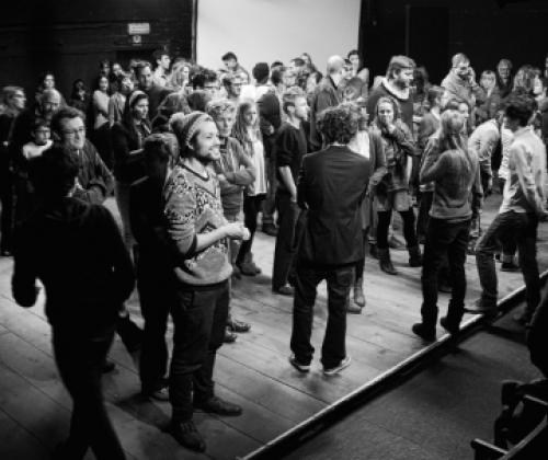 Theater van de Onderdrukten - Werkmodel voor kritische dialoog. Theater van de Onderdrukten - Werkmodel voor kritische dialoog.